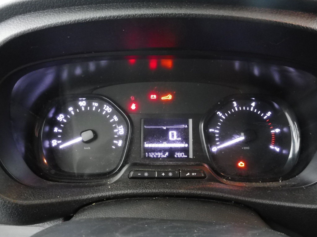 PEUGEOT Expert STANDARD 1.5 BLUEHDI 120CH S&S PREMIUM - ref: 59207 - Photo 8