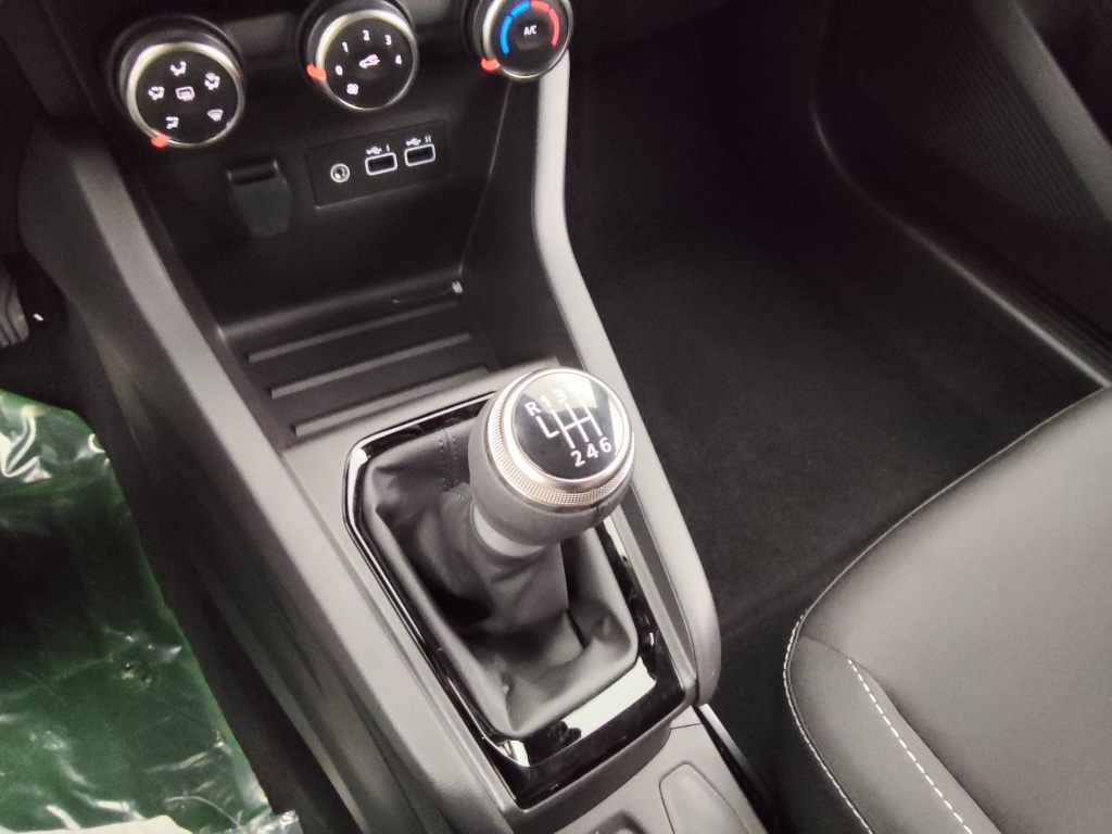 RENAULT Clio 1.5 BLUE DCI 100CH EVOLUTION - ref: 69852 - Photo 13