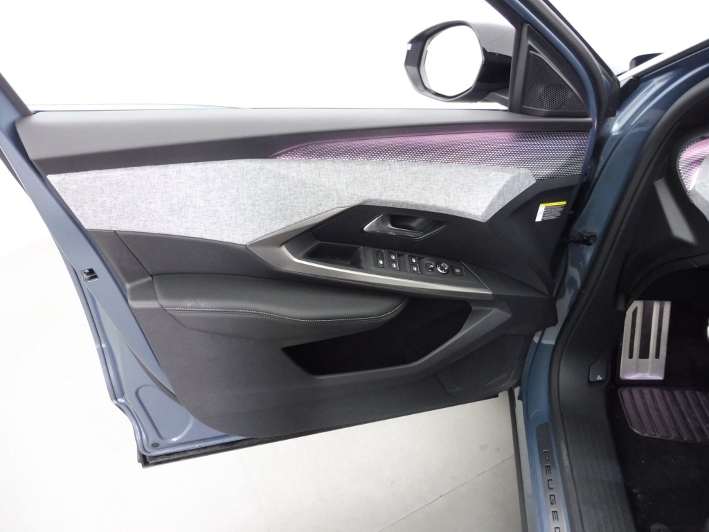 PEUGEOT 3008 1.2 HYBRID 136CH GT E-DCS6 - ref: 69957 - Photo 18