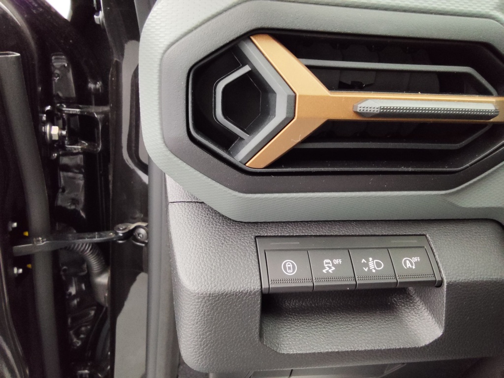 DACIA DUSTER 1.2 TCE MILD HYBRID 130CH EXTREME 4X4 - ref: 70255 - Photo 8