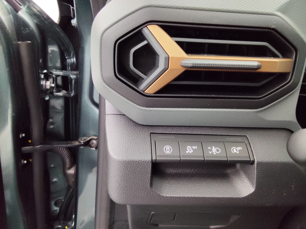 DACIA DUSTER 1.2 TCE MILD HYBRID 130CH EXTREME 4X4 - ref: 70257 - Photo 8