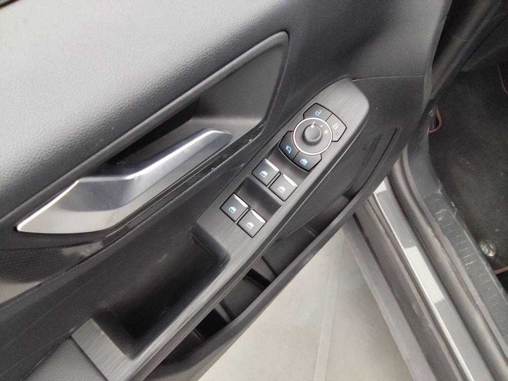 FORD KUGA 2.0 TDCI 120CH ST-LINE POWERSHIFT - ref: 70375 - Photo 18