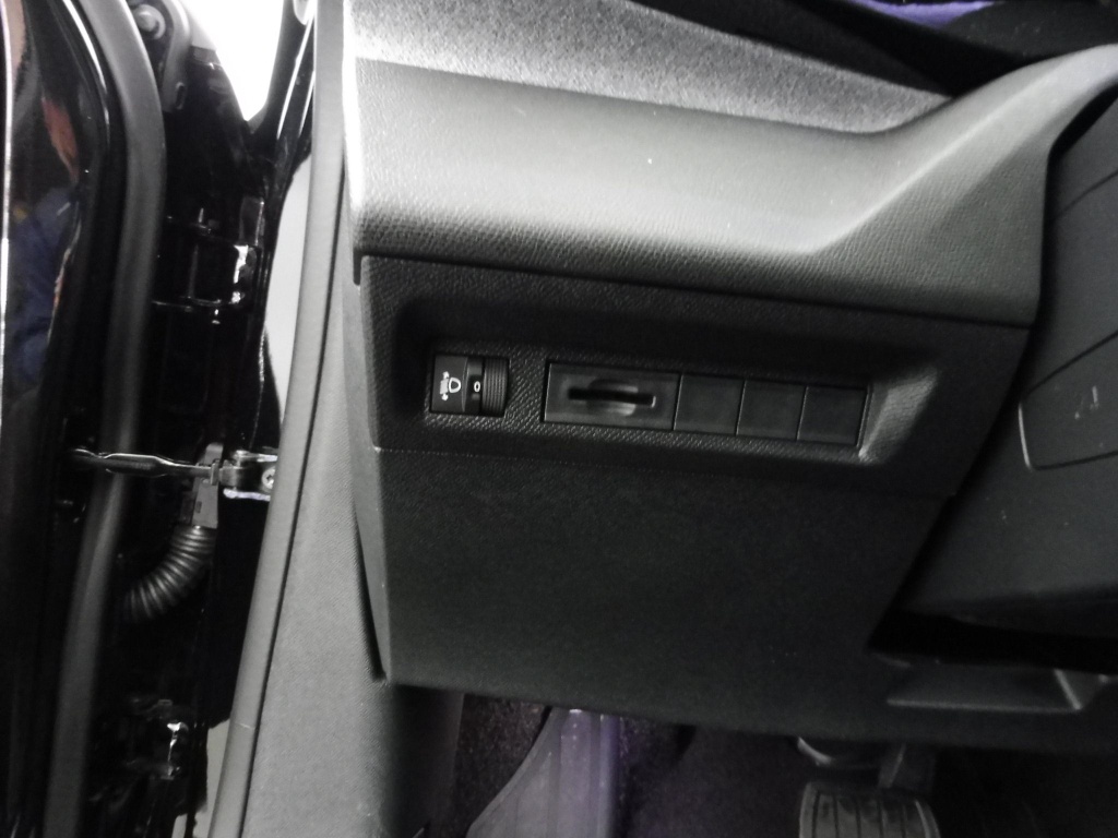 PEUGEOT 308 1.5 BLUEHDI 130CH S&S ALLURE EAT8 - ref: 70414 - Photo 8