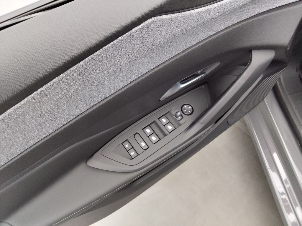 PEUGEOT 308 1.5 BLUEHDI 130CH S&S ALLURE EAT8 - ref: 70428 - Photo 17