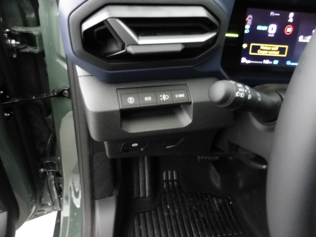 DACIA DUSTER 1.6 HYBRID 140CH JOURNEY 4X2 - ref: 70479 - Photo 8