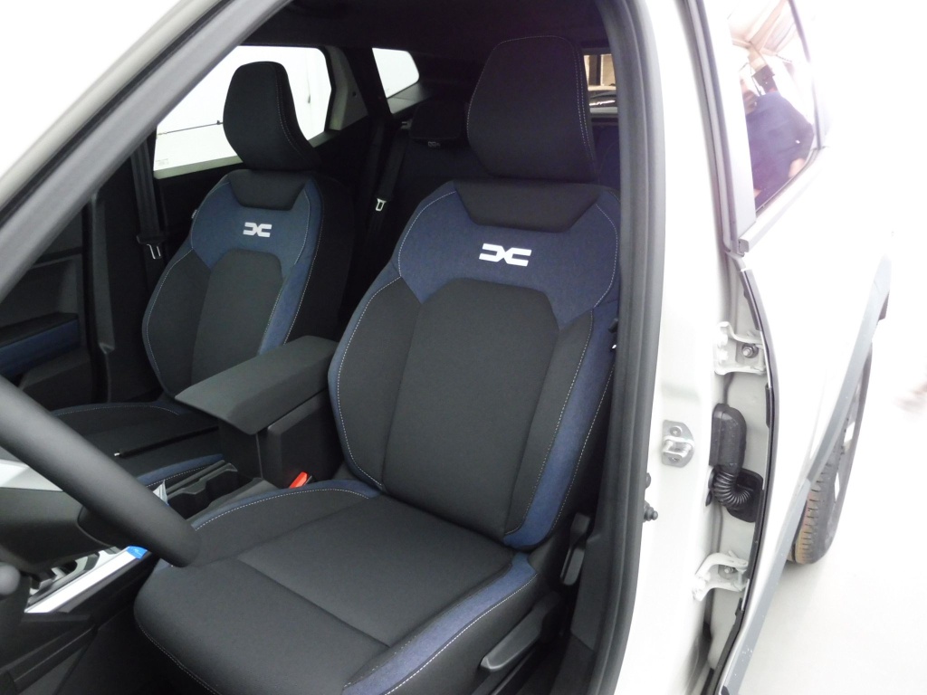 DACIA DUSTER 1.6 HYBRID 140CH JOURNEY 4X2 - ref: 70482 - Photo 14
