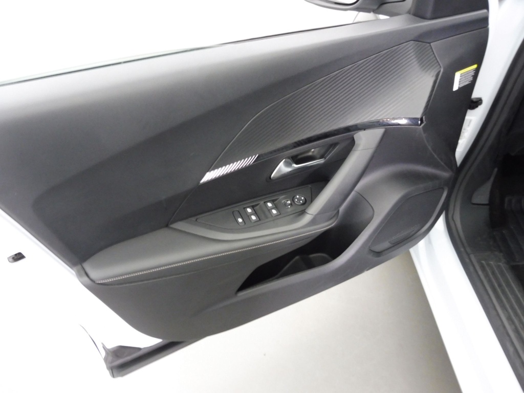 PEUGEOT 2008 1.2 PURETECH 130CH S&S ALLURE EAT8 - ref: 70487 - Photo 18