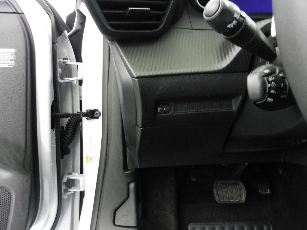 PEUGEOT 2008 1.2 PURETECH 130CH S&S ALLURE EAT8 - ref: 70487 - Photo 8