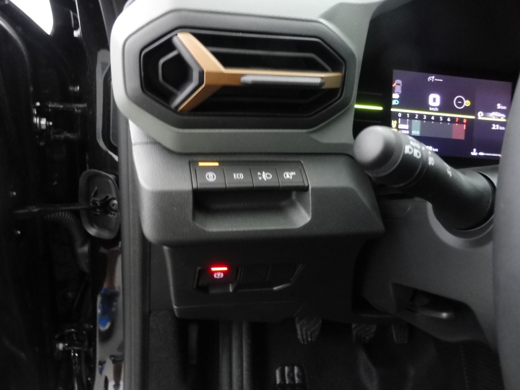 DACIA DUSTER 1.2 TCE MILD HYBRID 130CH EXTREME 4X2 - ref: 70546 - Photo 8