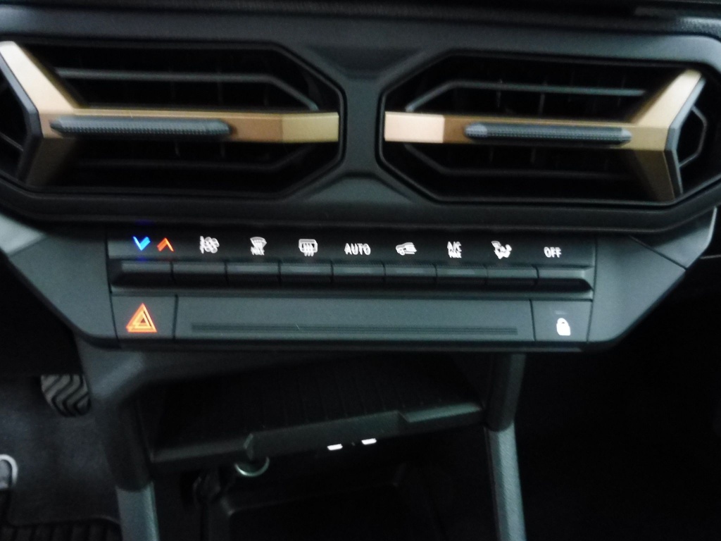 DACIA DUSTER 1.2 TCE MILD HYBRID 130CH EXTREME 4X4 - ref: 70563 - Photo 7