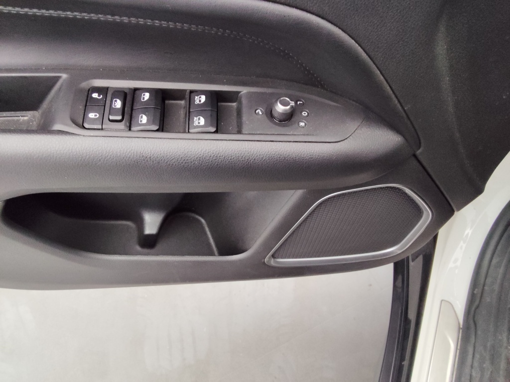 JEEP Compass 1.3 TURBO T4 240CH PHEV 4XE S AT6 EAWD - ref: 70839 - Photo 18