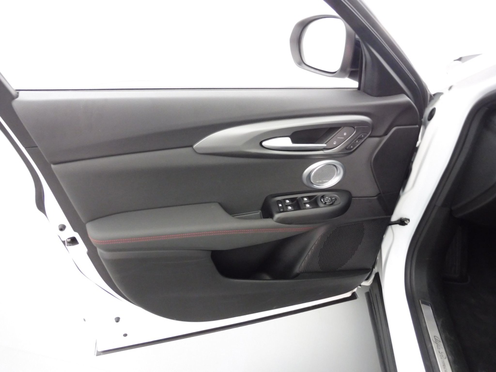 ALFA ROMEO Tonale 1.5 HYBRID 160CH TRIBUTO ITALIANO TCT - ref: 71005 - Photo 18