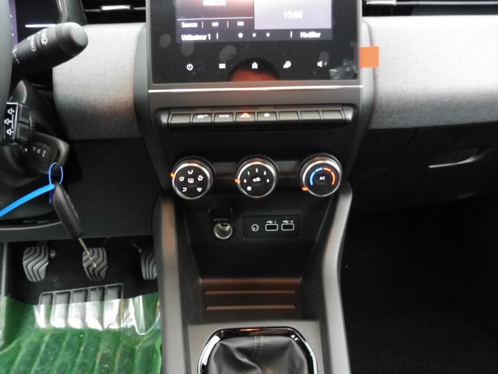 RENAULT Clio 1.5 BLUE DCI 100CH EVOLUTION - ref: 71190 - Photo 7