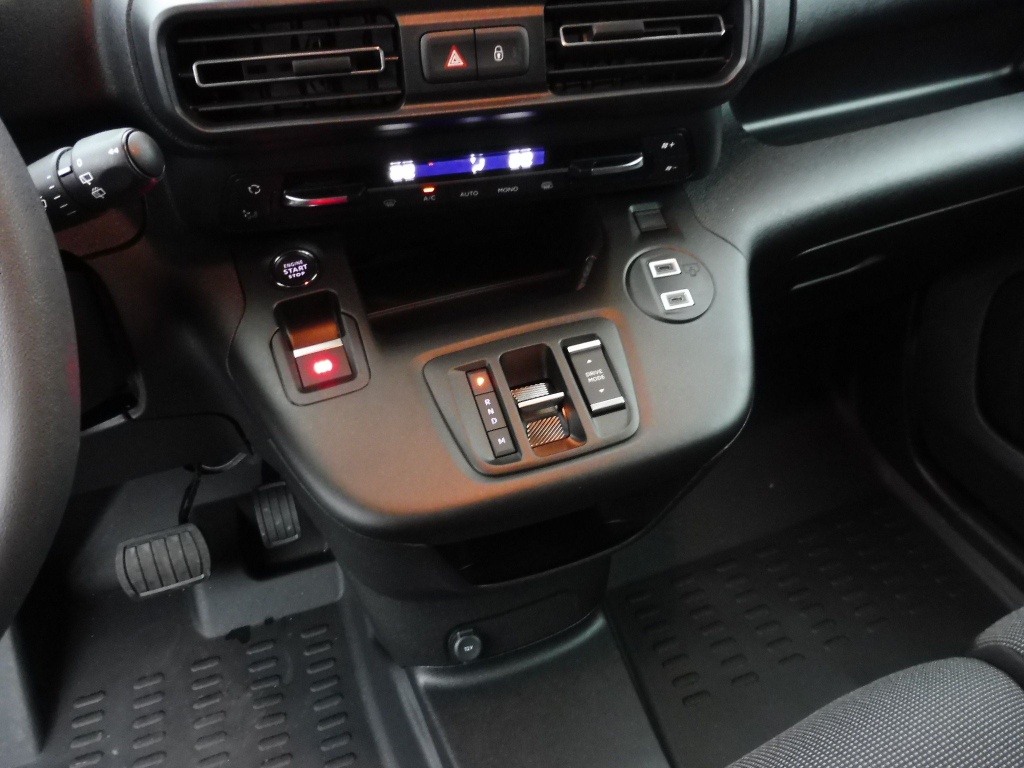 PEUGEOT Partner XL 950KG BLUEHDI 130CH S&S EAT8 - ref: 71280 - Photo 14