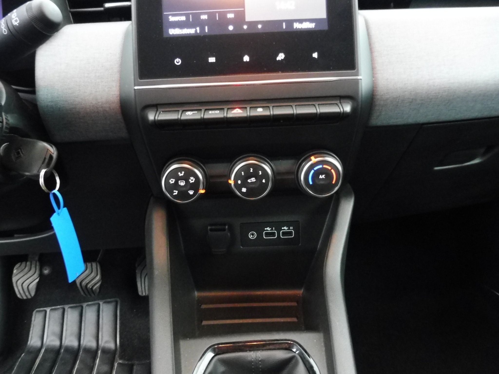 RENAULT Clio 1.5 BLUE DCI 100CH EVOLUTION GSR2 - ref: 71341 - Photo 6