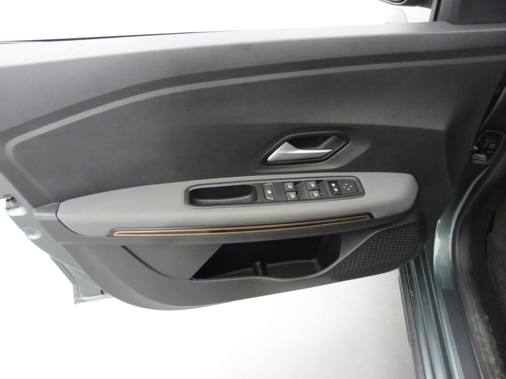 DACIA Sandero 1.0 TCE 110CH STEPWAY EXTREME + - ref: 71984 - Photo 17
