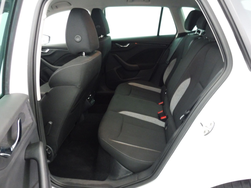 SKODA Kamiq 1.0 TSI 115CH SELECTION - ref: 72037 - Photo 10