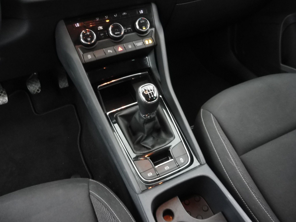 SKODA Karoq 2.0 TDI 115CH SELECTION - ref: 72241 - Photo 13