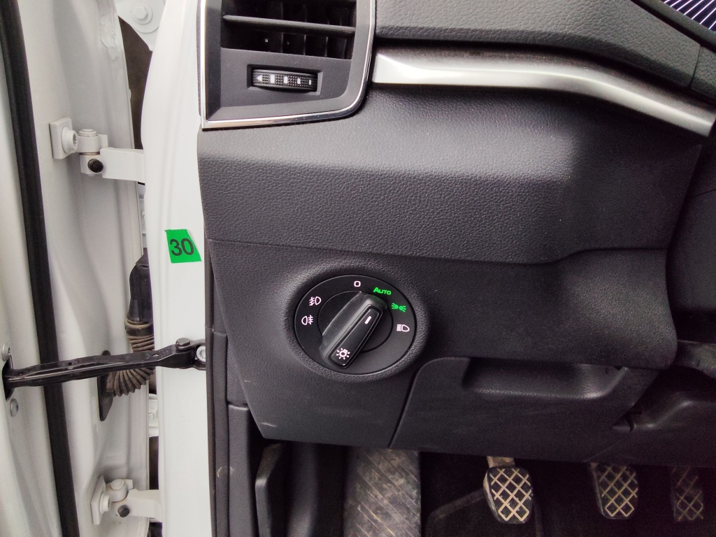 SKODA Karoq 2.0 TDI 115CH SELECTION - ref: 72250 - Photo 8