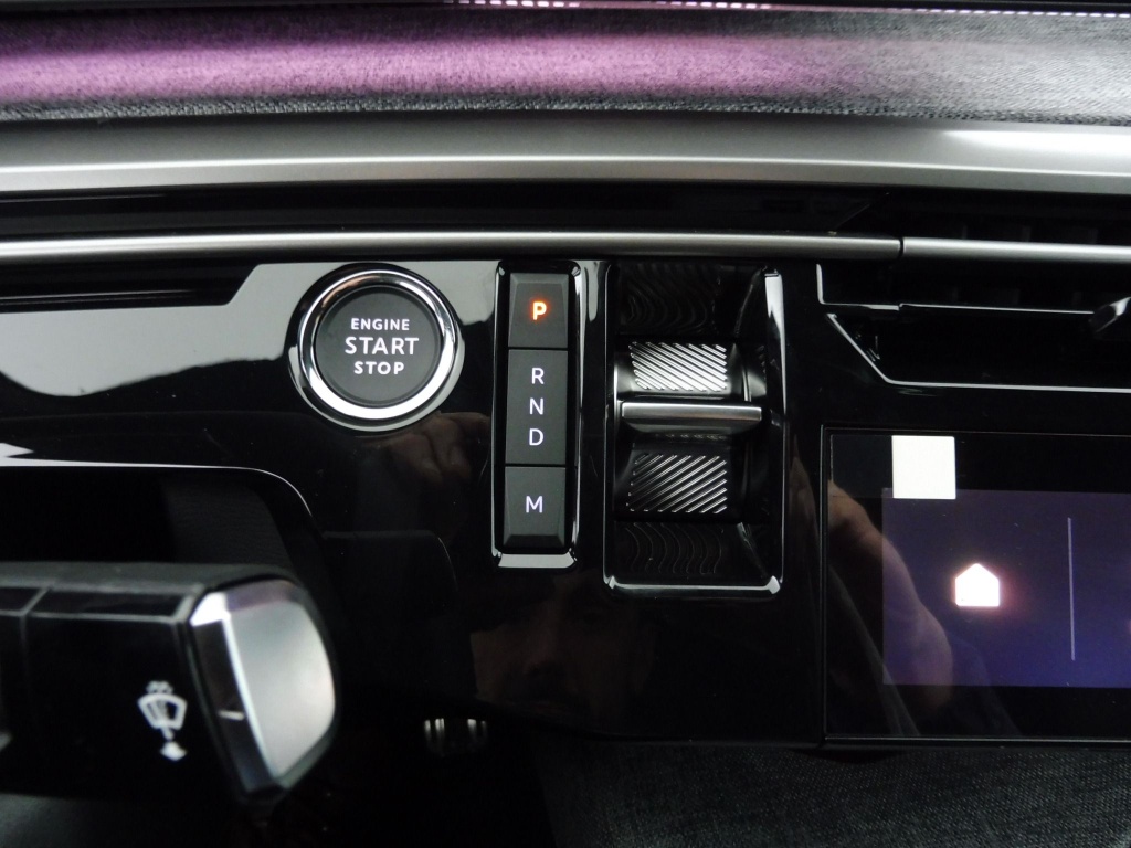 PEUGEOT 3008 1.2 HYBRID 145CH GT E-DCS6 - ref: 72300 - Photo 14