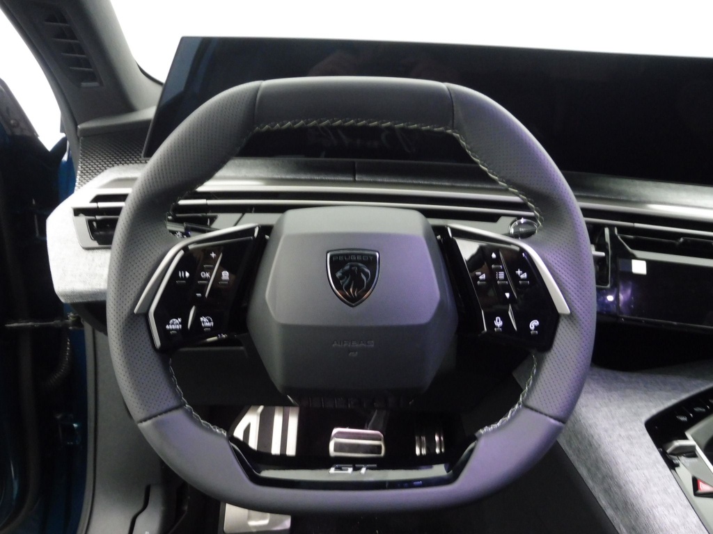 PEUGEOT 3008 1.2 HYBRID 145CH GT E-DCS6 - ref: 72300 - Photo 17