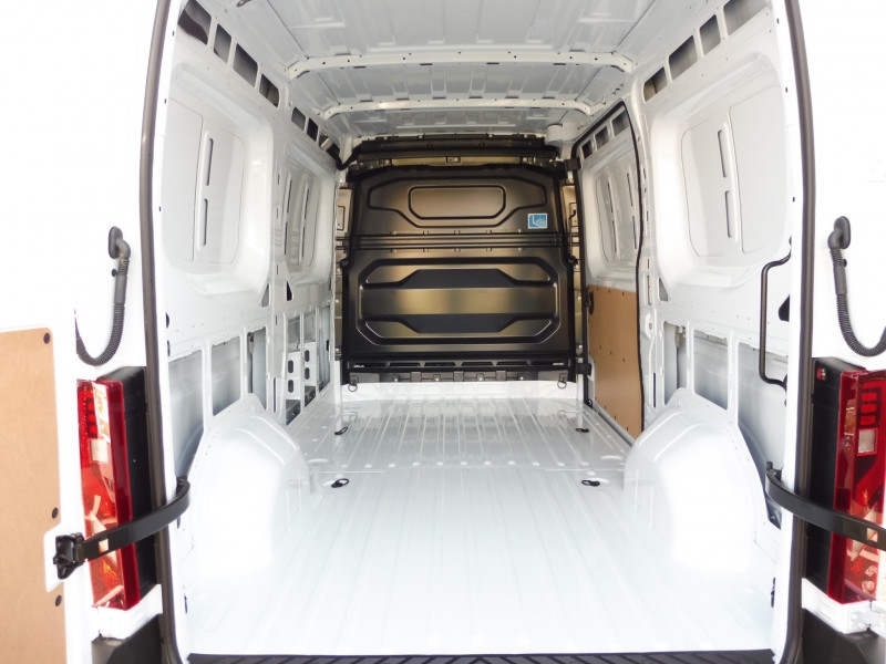 RENAULT Master F3500 L2H2 2.0 BLUE DCI 150CH EXTRA AUTO - 25 - ref: 72324 - Photo 5