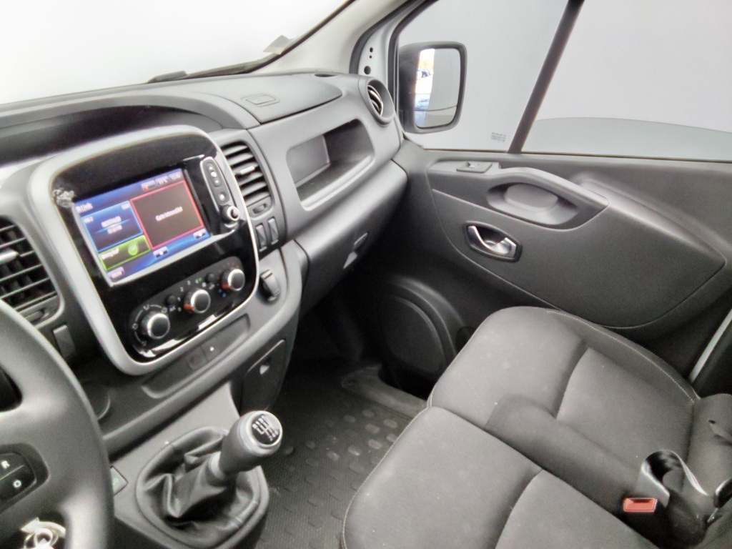 RENAULT Trafic L2H1 1300 2.0 DCI 120CH GRAND CONFORT S&S E6 - ref: 72341 - Photo 16