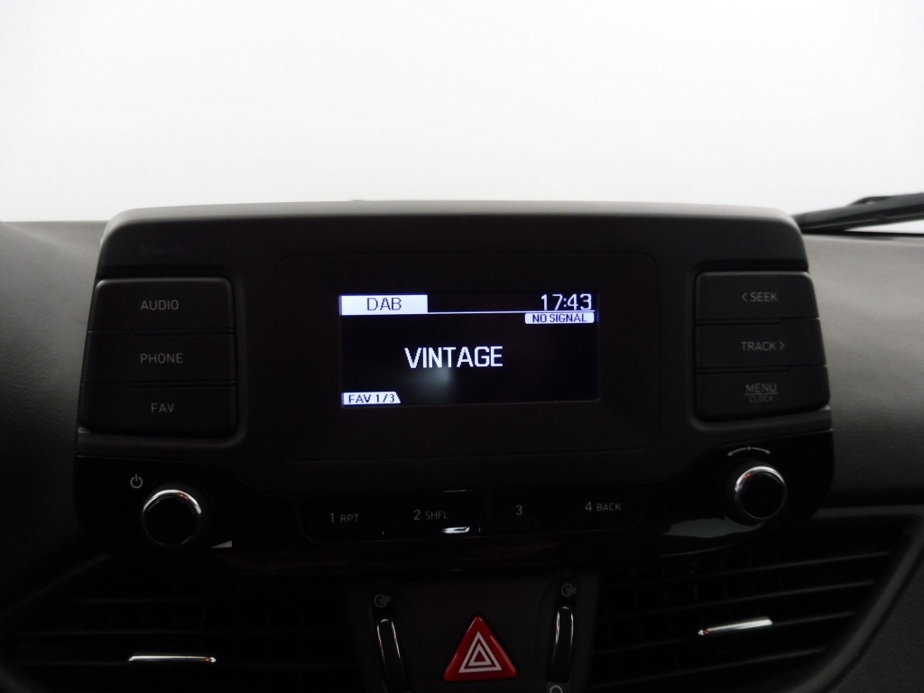 HYUNDAI i30 1.5 DPI 110essence - ref: 73105 - Photo 11