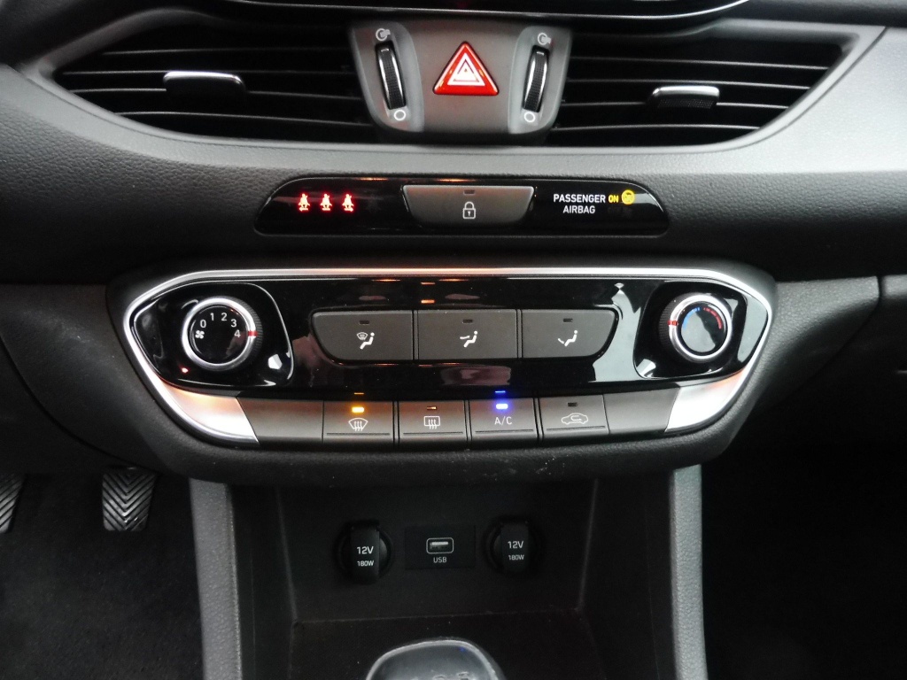 HYUNDAI i30 1.5 DPI 110essence - ref: 73105 - Photo 6