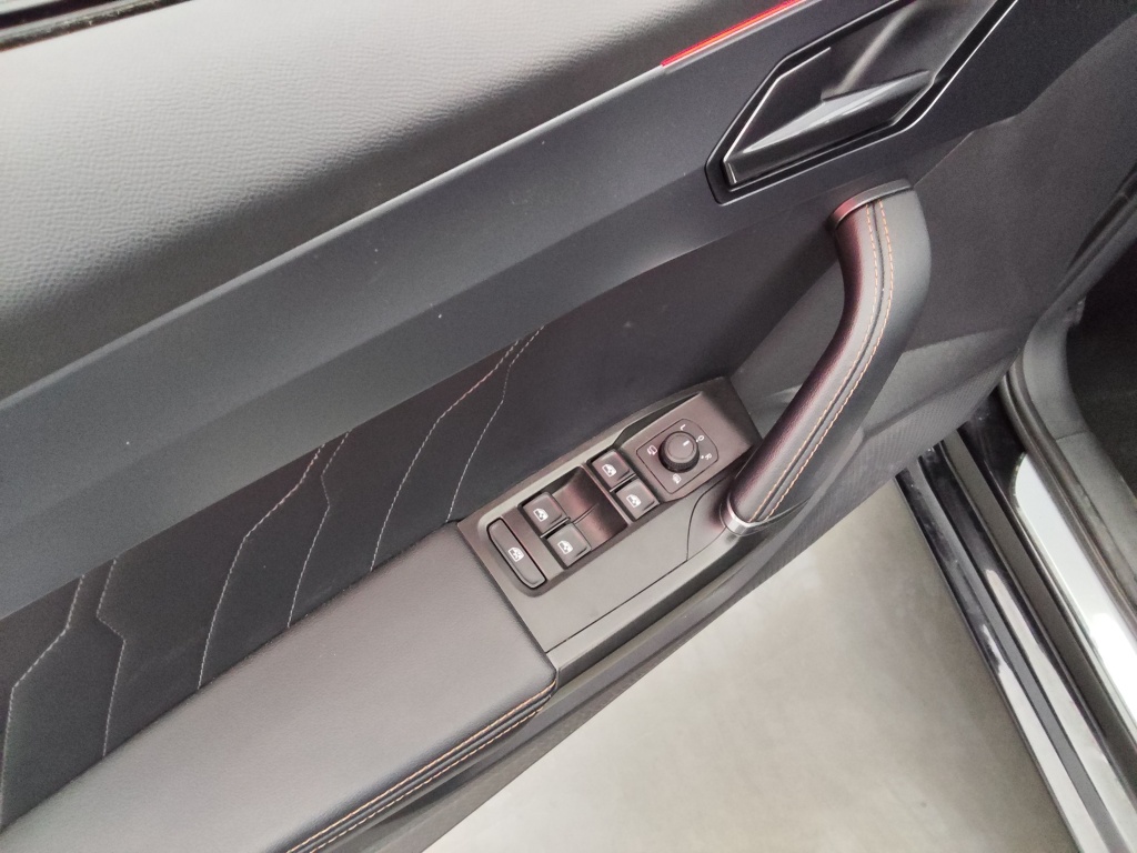 CUPRA Leon Sportstourer 1.5 ETSI 150 DSG - ref: 73115 - Photo 18