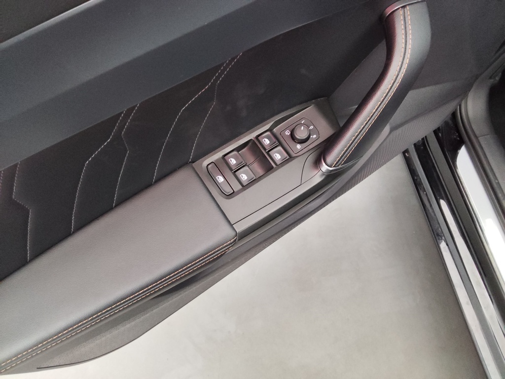 CUPRA Leon Sportstourer 1.5 ETSI 150 DSG - ref: 73143 - Photo 18