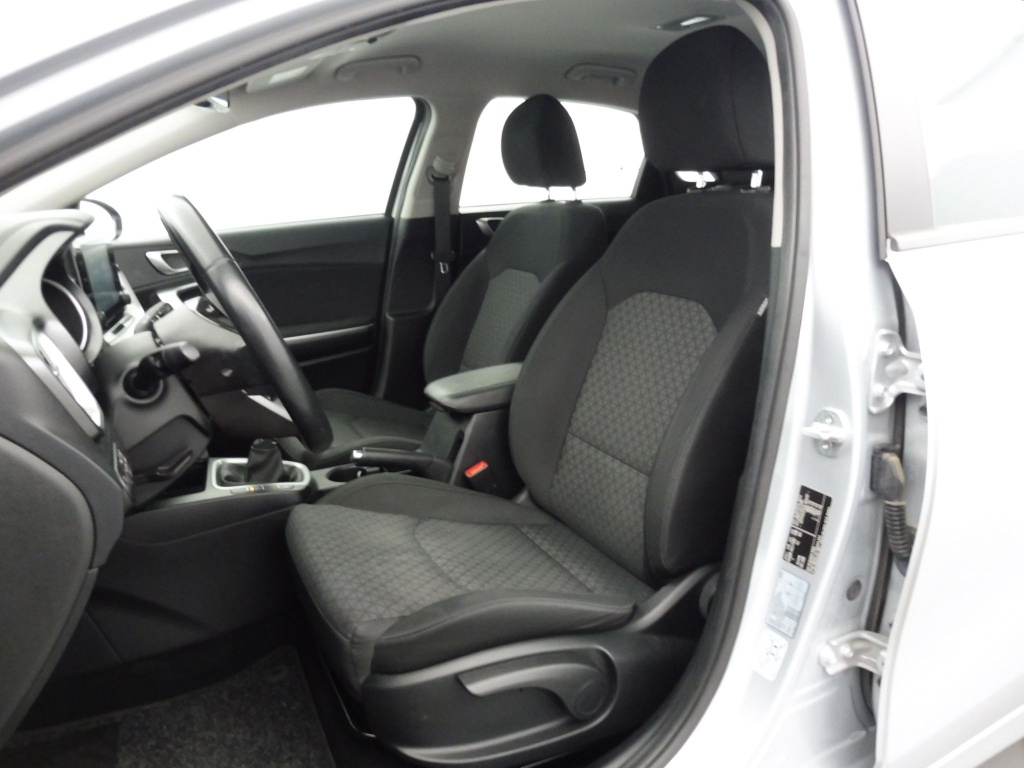 KIA Ceed 1.0 T-GDI 120champion - ref: 73223 - Photo 15