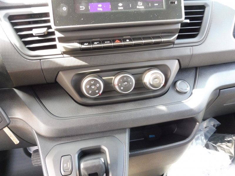 RENAULT Trafic L2H1 3T 2.0 BLUE DCI 150CH ADVANCE EDC -24 - ref: 73400 - Photo 12