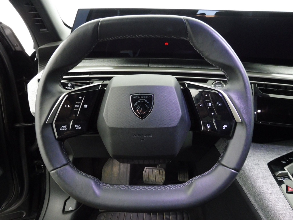 PEUGEOT 3008 1.2 HYBRID 145CH ALLURE E-DCS6 - ref: 73581 - Photo 17