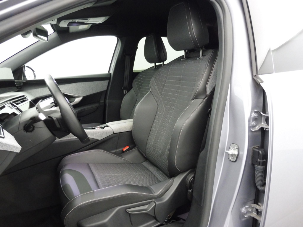 PEUGEOT 3008 1.2 HYBRID 145CH ALLURE E-DCS6 - ref: 73584 - Photo 15