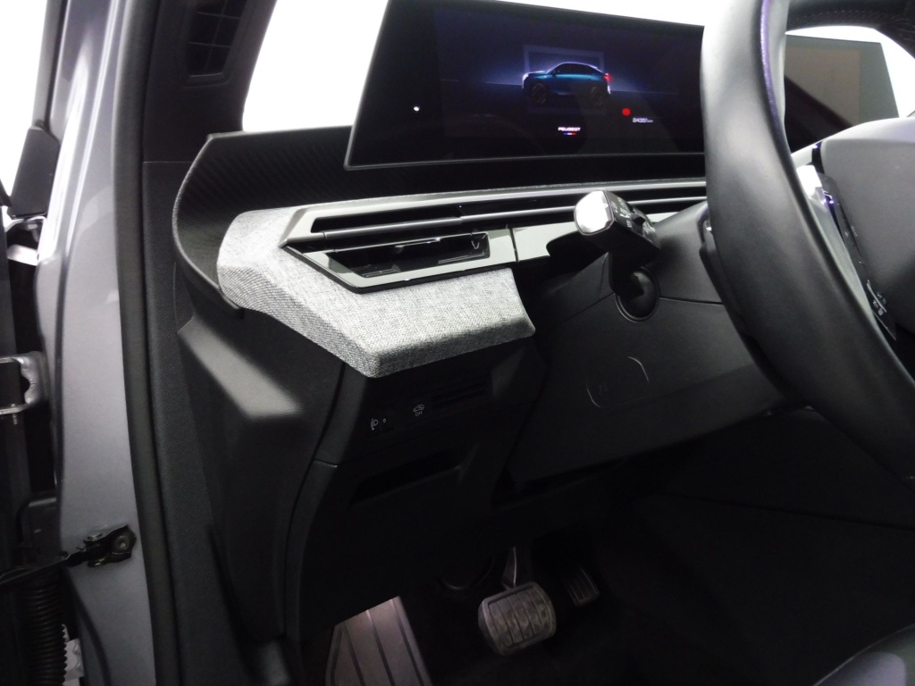 PEUGEOT 3008 1.2 HYBRID 145CH ALLURE E-DCS6 - ref: 73584 - Photo 8