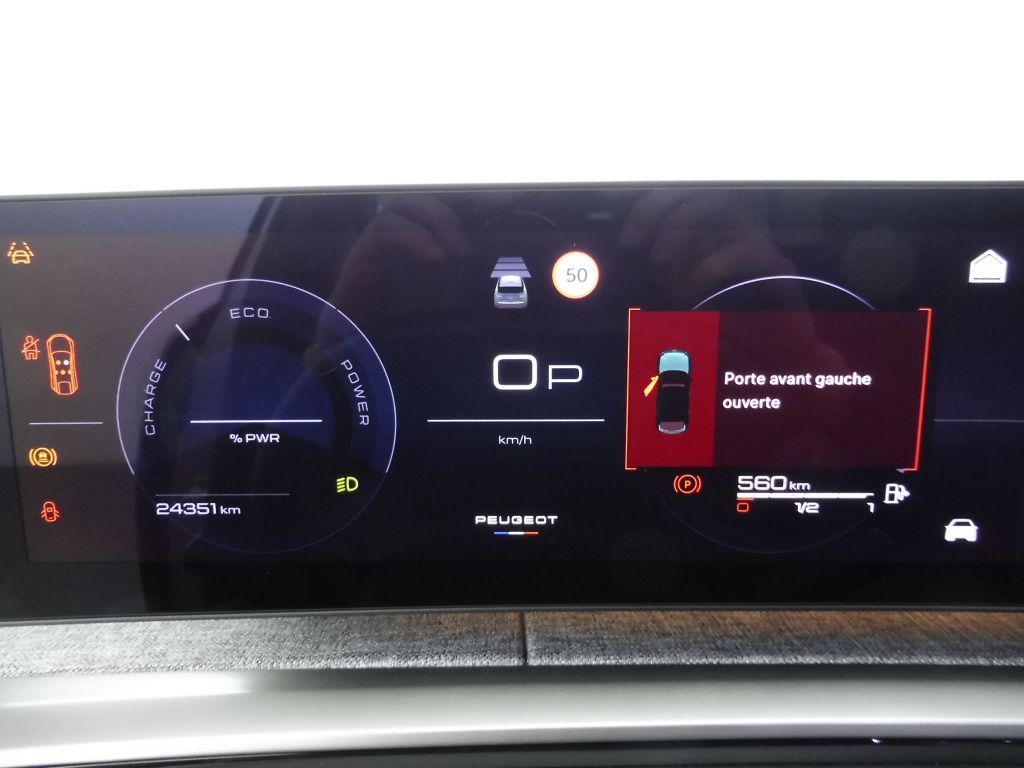 PEUGEOT 3008 1.2 HYBRID 145CH ALLURE E-DCS6 - ref: 73584 - Photo 9