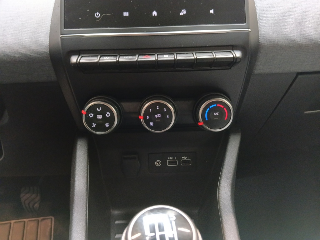 RENAULT Clio 1.5 BLUE DCI 100CH EVOLUTION GSR2 - ref: 72453 - Photo 20