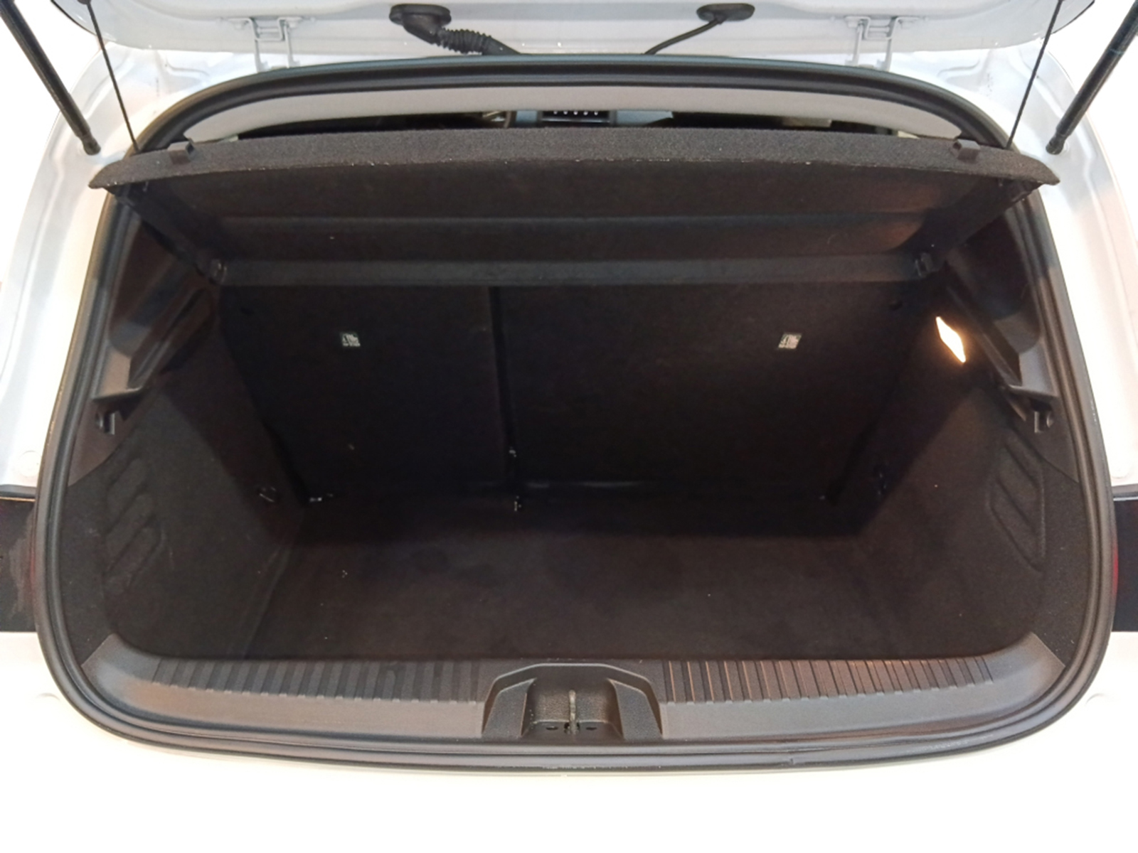 RENAULT Clio 1.5 BLUE DCI 100CH EVOLUTION GSR2 - ref: 72489 - Photo 19