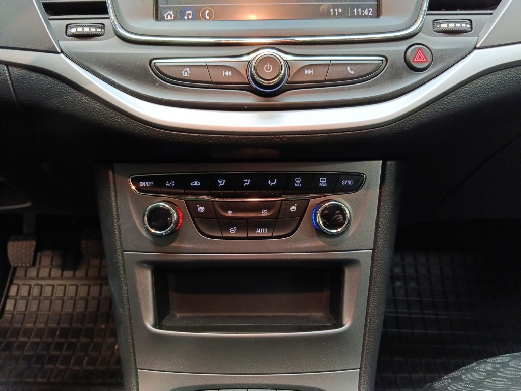 OPEL Astra 1.2 TURBO 110CH - ref: 72976 - Photo 20