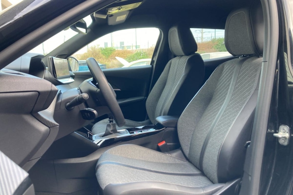 PEUGEOT 2008 PureTech 100 S S BVM6 Allure - ref: 1-313185 - Photo 9