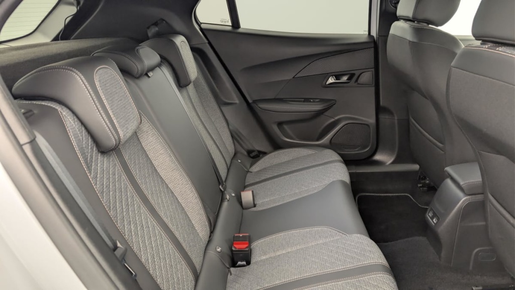 PEUGEOT 2008 PureTech 100 S S BVM6 Allure - ref: 1-313189 - Photo 10