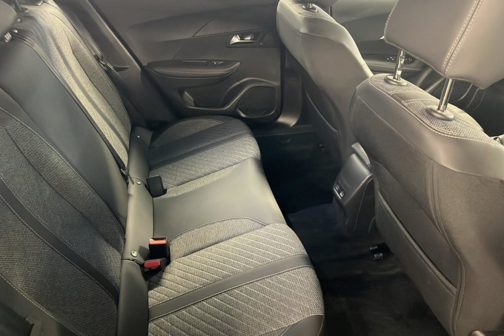 PEUGEOT 2008 PureTech 100 S S BVM6 Allure - ref: 1-313191 - Photo 10