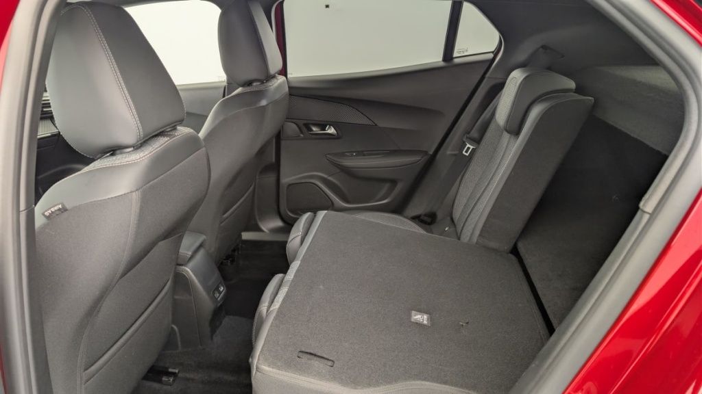 PEUGEOT 2008 PureTech 100 S S BVM6 Allure - ref: 1-313239 - Photo 12