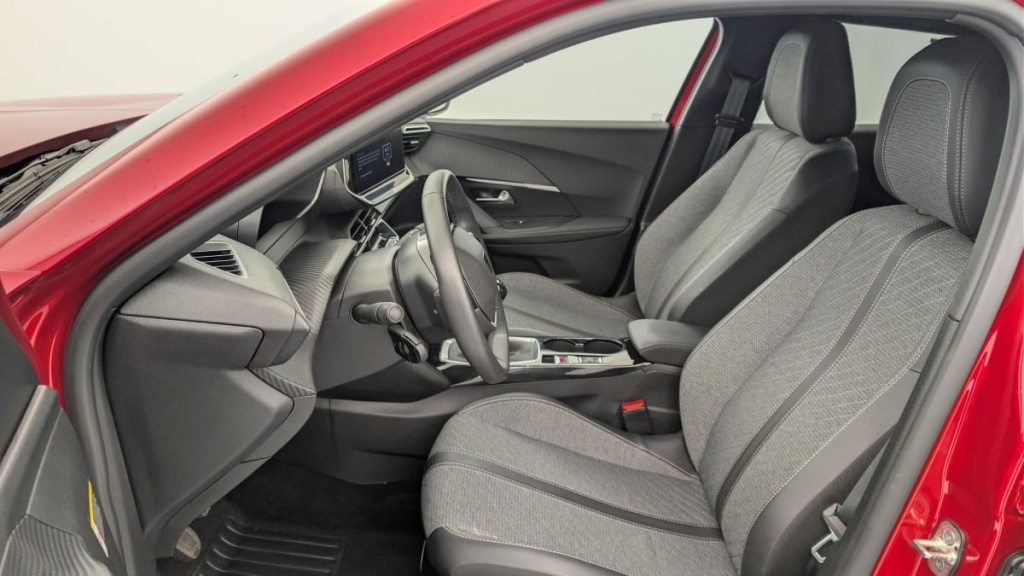 PEUGEOT 2008 PureTech 100 S S BVM6 Allure - ref: 1-313239 - Photo 16