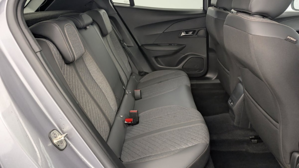 PEUGEOT 2008 PureTech 100 S S BVM6 Allure - ref: 1-320368 - Photo 8