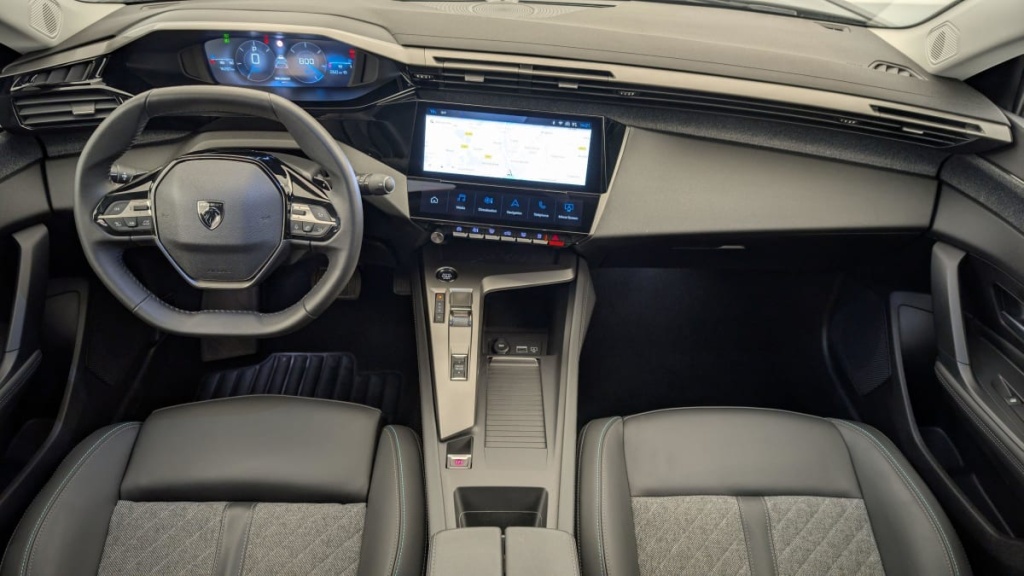 PEUGEOT 408 PureTech 130 ch S S EAT8 Allure - ref: 1-320675 - Photo 11