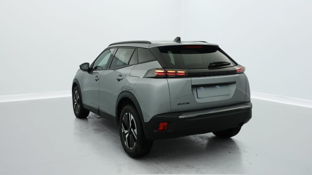 PEUGEOT 2008 PureTech 100 S S BVM6 Allure - ref: 1-320947 - Photo 4