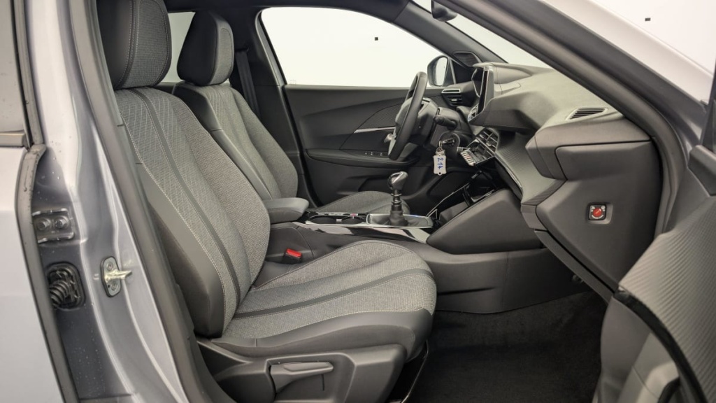 PEUGEOT 2008 PureTech 100 S S BVM6 Allure - ref: 1-320947 - Photo 7
