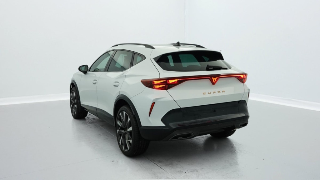 CUPRA FORMENTOR NOUVEAU 1.5 ETSI HYBRID 150 CH DSG7 V - ref: 1-324213 - Photo 4